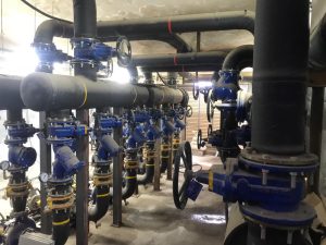 موتورخانه گرمایش از کف زمین چمن